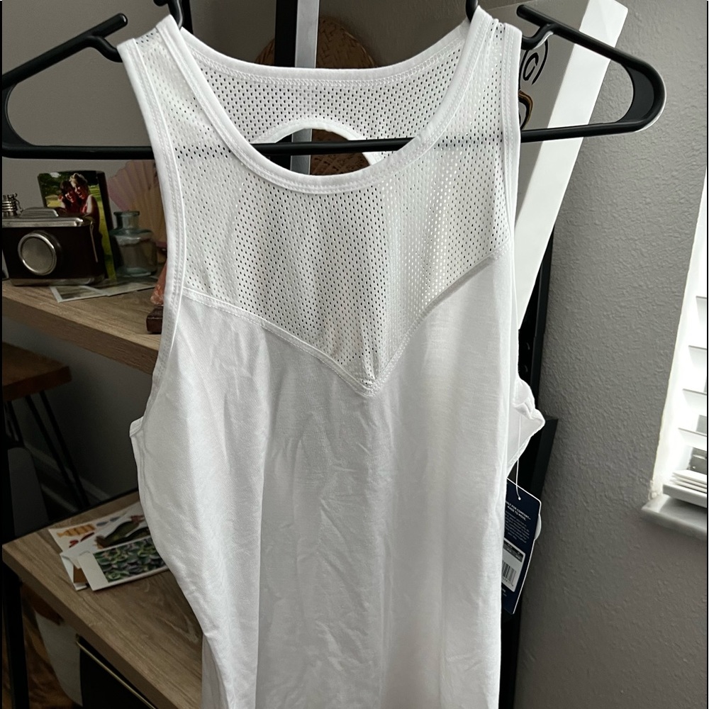 White running top brand new active wear